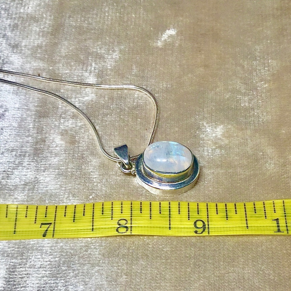 Gorgeous Moonstone 925 Sterling Silver Necklace - Picture 15 of 16
